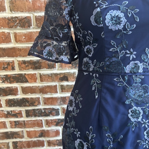 V-Neck Embroidered Sheath Dress - Picture 5 of 9